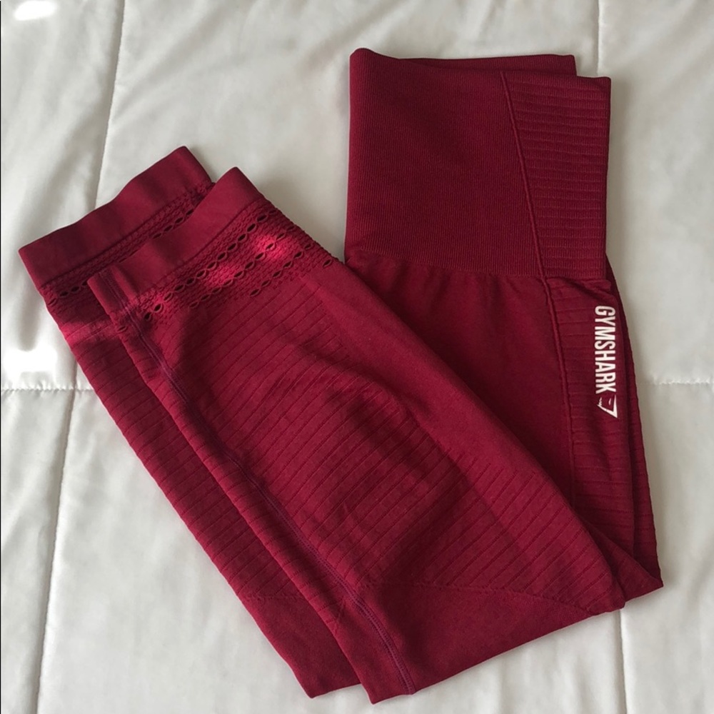 Gym shark leggings
